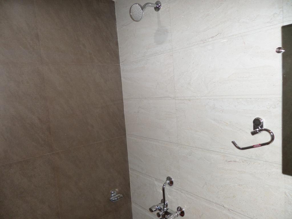 Sai Heera Residency Hotel Shirdi Room photo